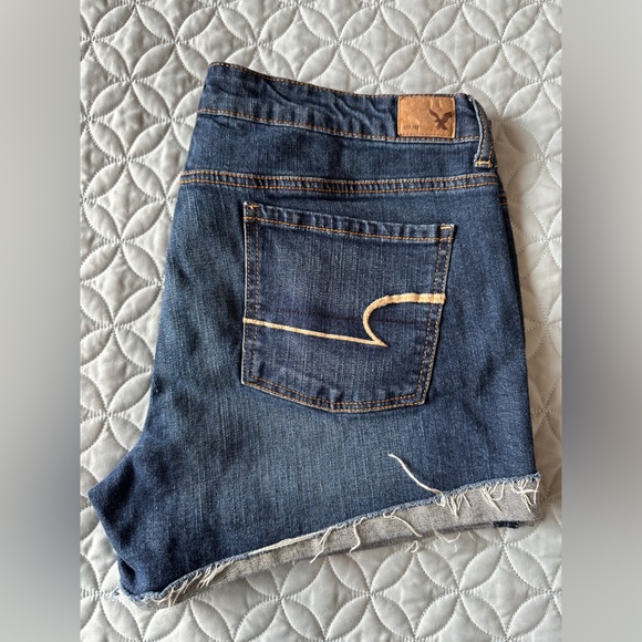 AE denim shorts, size 14 - Picture 2 of 7